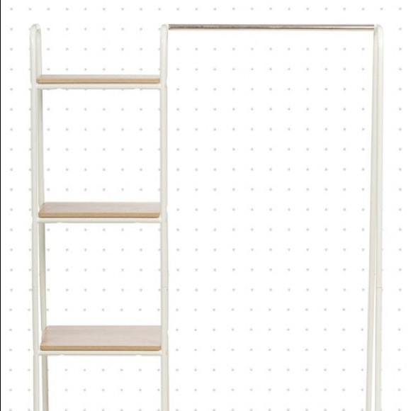 Meet your Posher, Lia - Picture 1 of 1